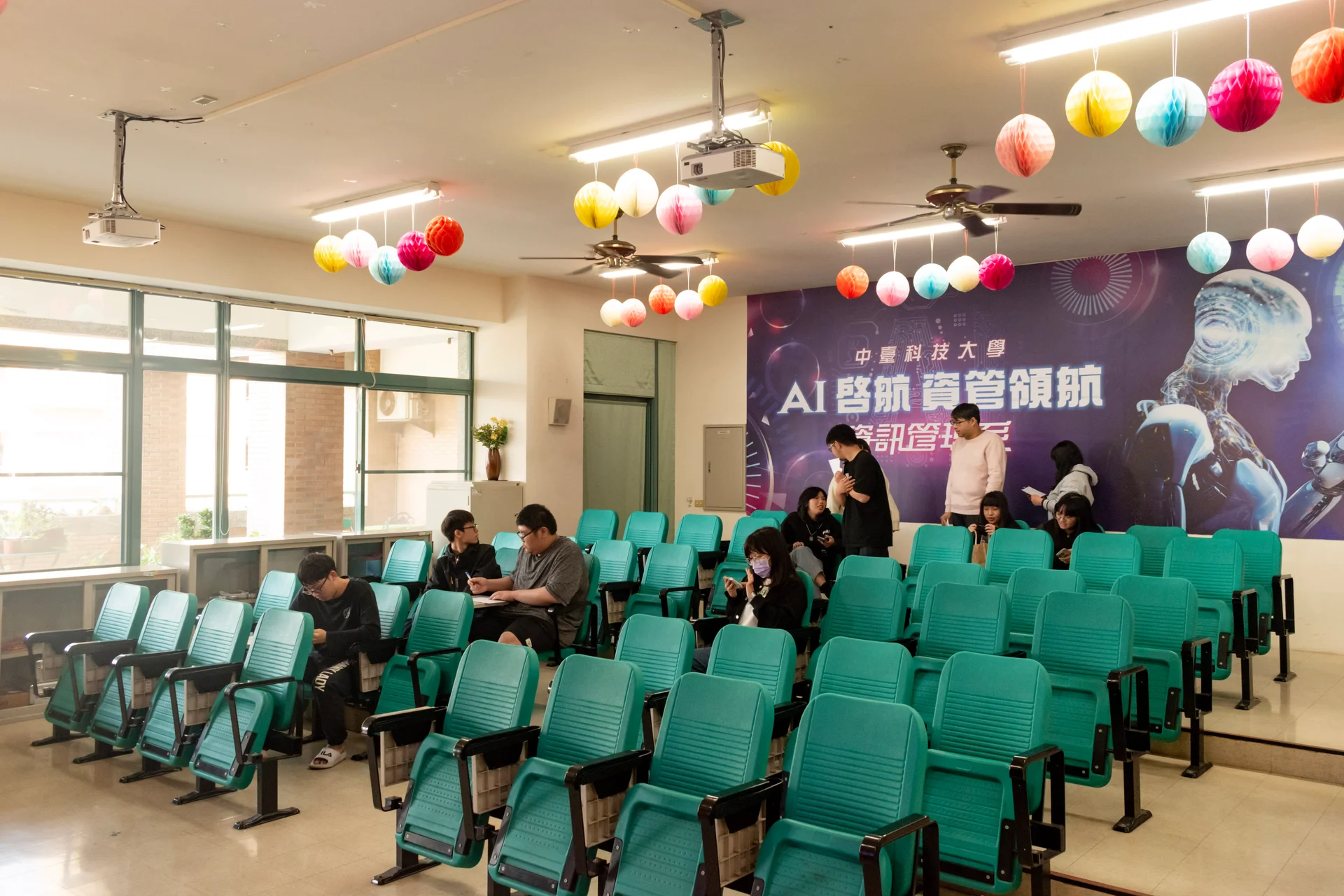 深化內部教學與推廣賽事：中臺機器人研究社新學期發展規劃啟動
